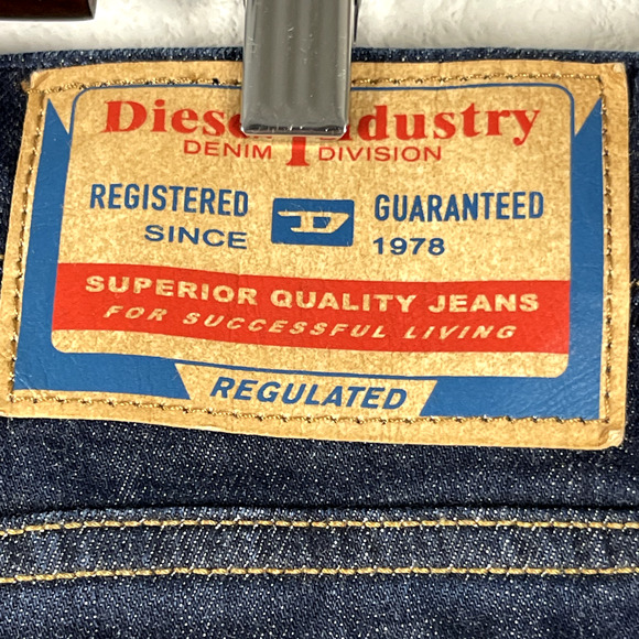 Diesel Stretch Straight Jeans Mens 38x30 Button Fly Dark Wash 2020 D-Viker NWT - Picture 11 of 16
